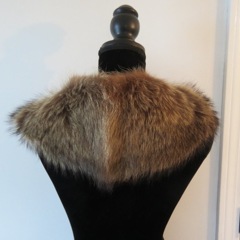Genuine Raccoon Collar - Picture 3 of 8